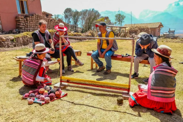 Tour de experiencias andinas en la comunidad de Misminay (Cusco)